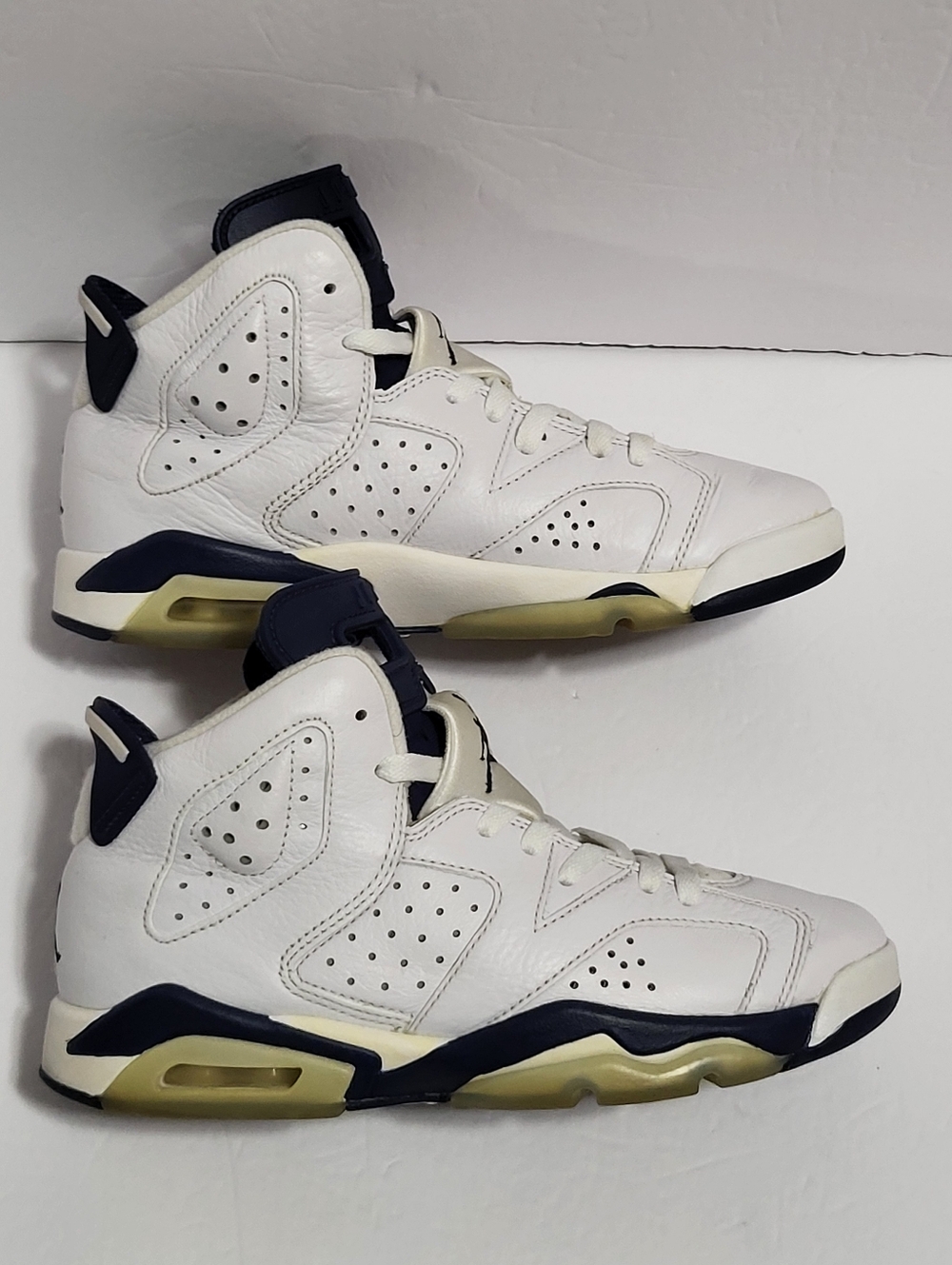 Nike Air Jordan 6 (384665-141)  Kids White Navy Basketball Sneakers